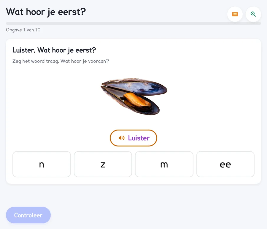 Wat hoor je eerst: een foto van een dier en vier klanken om uit te kiezen.
